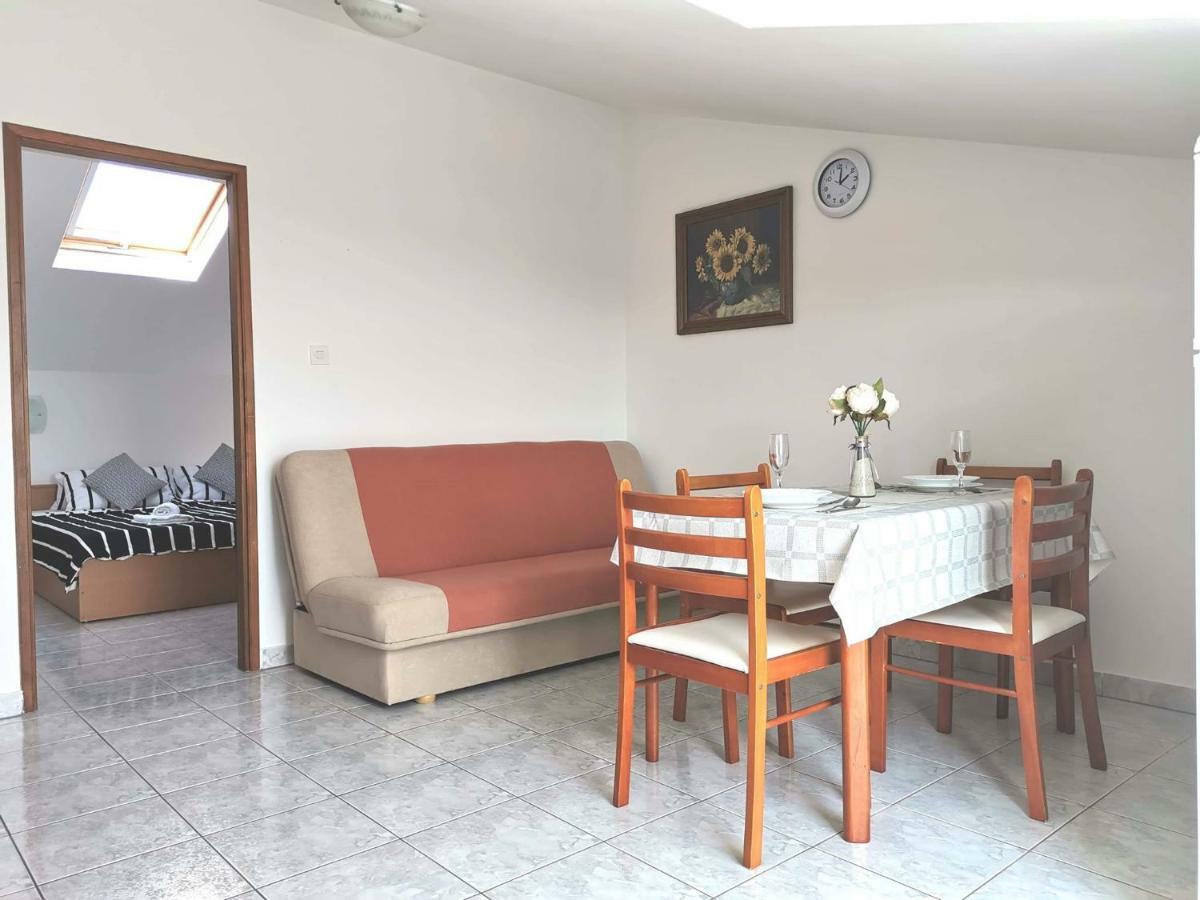Apartments Ana เมดูลิน ภายนอก รูปภาพ
